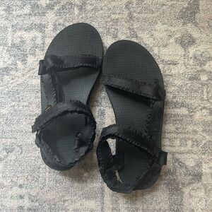 Teva Midform Universal Canvas Sandals